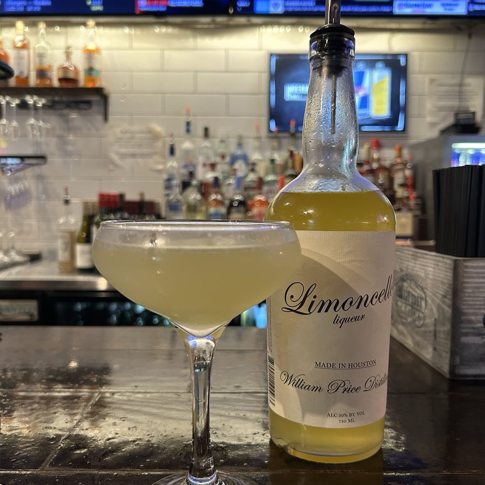 Lavender, vanilla, limoncello martini with William Price Limoncello Lavender, vanilla, limoncello martini with William Price Limoncello