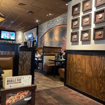 LongHorn Steakhouse - Steakhouses Near Me - Oswego, Illinois
