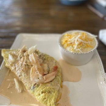 KitchenCray Cafe - Supreme omelette and cheddar grits - Breakfast & Brunch Near Me - Lanham, Maryland