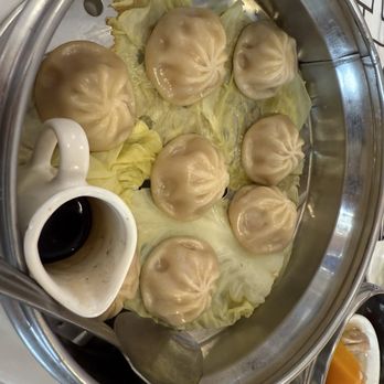 JS Foothill Restaurant - Shanghai Steamed Dumplings - Asian Fusion Near Me - Pasadena, California