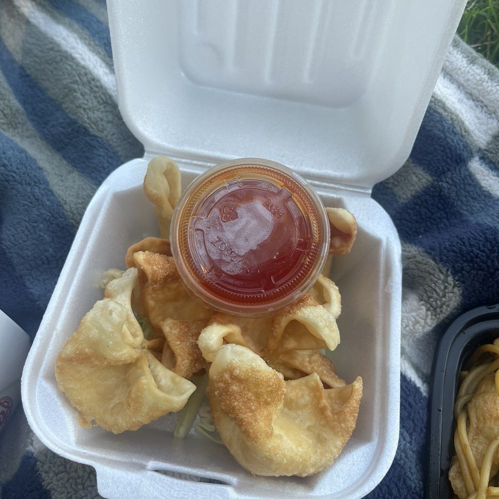 Lucky Bowl - 6 Cream Cheese Wonton - Chinese Near Me - Sandy, Utah