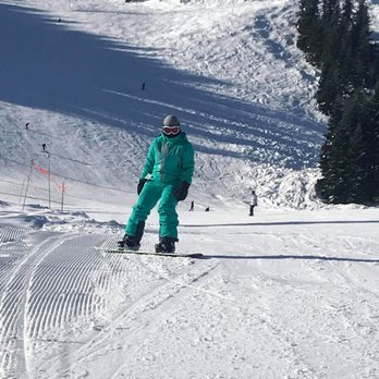 Summit At Snoqualmie - Beautiful day - Ski Resorts Near Me - Snoqualmie Pass, Washington