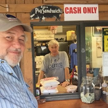 Lillie's Q - Barbeque Near Me - Miramar Beach, Florida