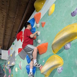 Tufas Boulder Lounge - Amateur boulder climber!