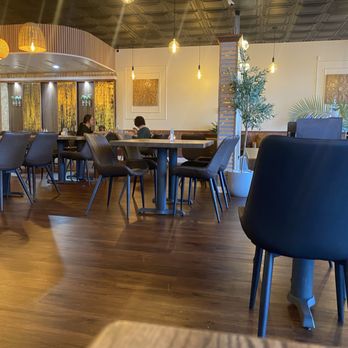 Roz Grill - Inside - Mediterranean Near Me - Charlotte, North Carolina Roz Grill - Inside - Mediterranean Near Me - Charlotte, North Carolina