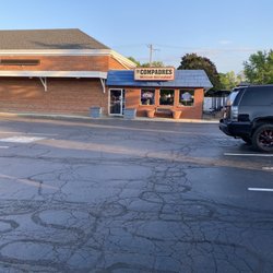 Los Compadres Mexican Restaurant - Location is in a strip mall.