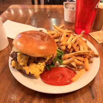Trailhead Public House & Eatery - Polygamy Burger-N-Fries - Burgers Near Me - Moab, Utah Trailhead Public House & Eatery - Polygamy Burger-N-Fries - Burgers Near Me - Moab, Utah