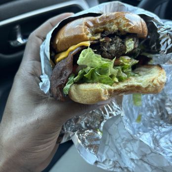Mix'D UP Burgers - Bacon cheeseburger (Rating: 10/10) - New American Near Me - Atlanta, Georgia Mix'D UP Burgers - Bacon cheeseburger (Rating: 10/10) - New American Near Me - Atlanta, Georgia