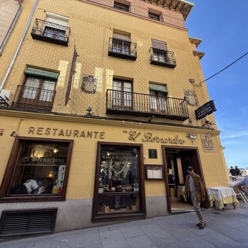El Bernardino - Restaurant selfie - Spanish Near Me - Segovia, SG El Bernardino - Restaurant selfie - Spanish Near Me - Segovia, SG