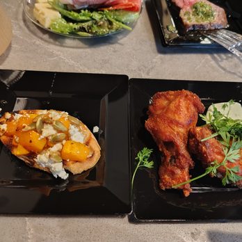 Farmand's Kitchen - Wine Bars Near Me - Austin, Texas