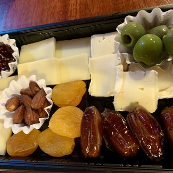 Unionville Vineyards - Wineries Near Me - Ringoes, New Jersey