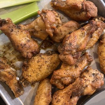 Moondog Pub & Grub - Lemon Pepper Wet..... we tore these things up. $1 Wing Wednesday! - Burgers Near Me - Chamblee, Georgia