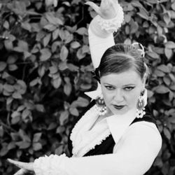 La Sole Flamenco - Yvette Garcia La Sole