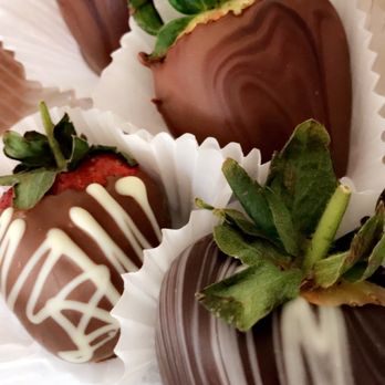 Ethel M Chocolates - DELICIOUS!!! Milk and dark chocolate ;-p - Botanical Gardens Near Me - Henderson, Nevada