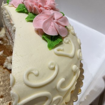 Albertsons - a white cake with pink flowers on top - Grocery Near Me - Palmdale, California Albertsons - a white cake with pink flowers on top - Grocery Near Me - Palmdale, California