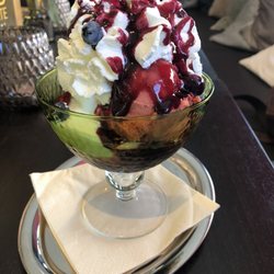 Eiscafe Eisberch - Joghurtbecher