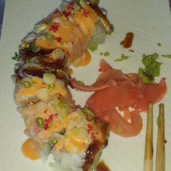 Gold Taste - Electric Eel.....amazing :).  The woman who works here recommended this roll and she was spot on - Sushi Bars Near Me - Williamsburg, Virginia