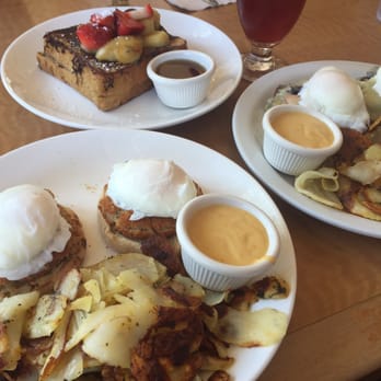Cafe M - Crab cake Benedict, portobella Benedict, and cinnamon twist French toast - Breakfast & Brunch Near Me - Berkeley, California Cafe M - Crab cake Benedict, portobella Benedict, and cinnamon twist French toast - Breakfast & Brunch Near Me - Berkeley, California