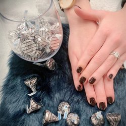Chocolate nails