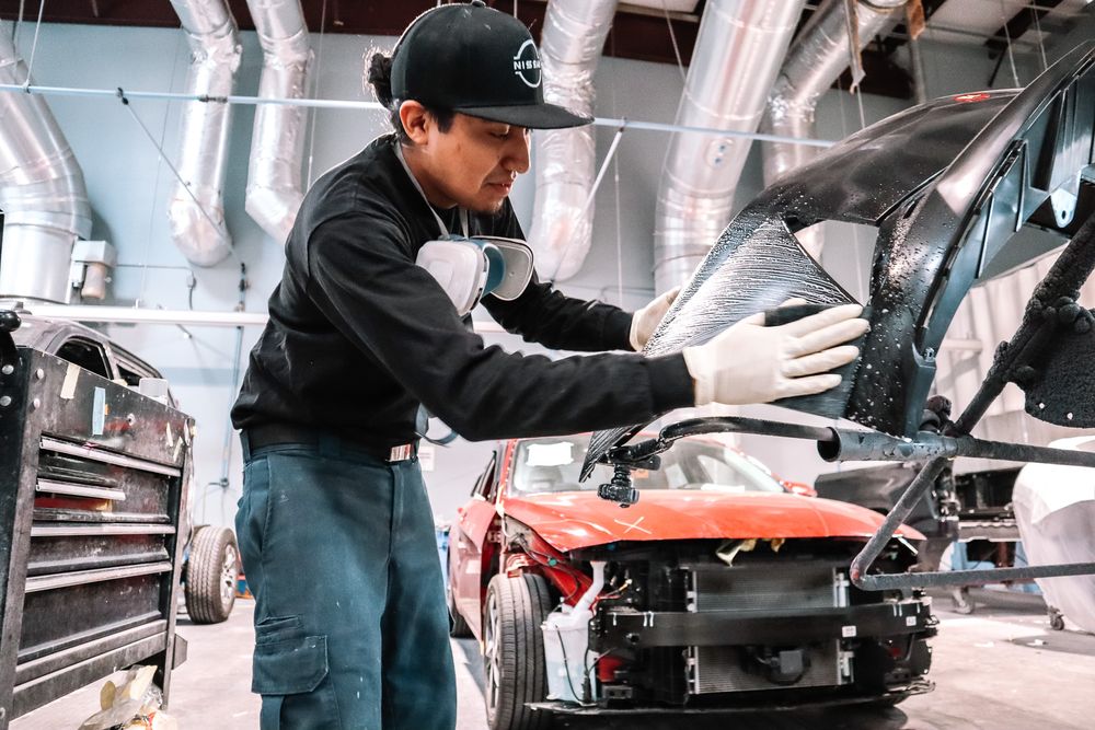 ELK GROVE CUSTOM DETAIL COLLISION SPA Updated September 2024 163