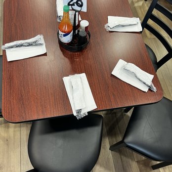Li'l Dizzy's Cafe - Dining table - Cajun/Creole Near Me - New Orleans, Louisiana Li'l Dizzy's Cafe - Dining table - Cajun/Creole Near Me - New Orleans, Louisiana