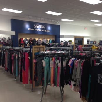 Marshalls - Westwood Marshalls -- University Station : 151 University Avenue, Westwood      Interior - Department Stores Near Me - Westwood, Massachusetts