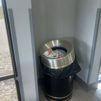 Comfort Suites Jackson-Cape Girardeau - Trash - Hotels Near Me - Jackson, Missouri Comfort Suites Jackson-Cape Girardeau - Trash - Hotels Near Me - Jackson, Missouri