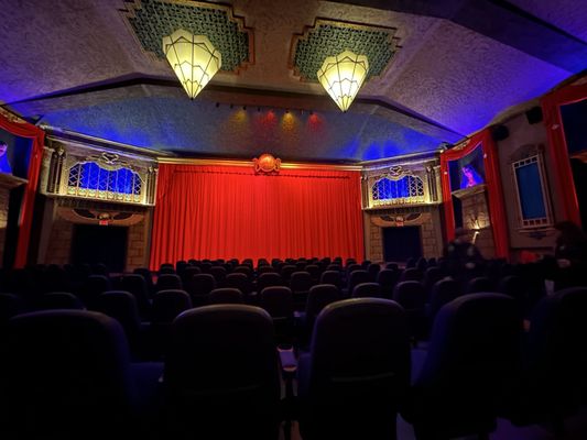 Vista Theatre by null