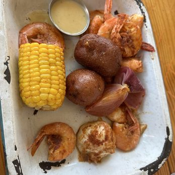 TLC Austin - Shrimp boil - American Near Me - Austin, Texas