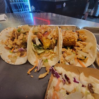 Yellow Dog Eats - Sandwiches Near Me - Windermere, Florida Yellow Dog Eats - Sandwiches Near Me - Windermere, Florida
