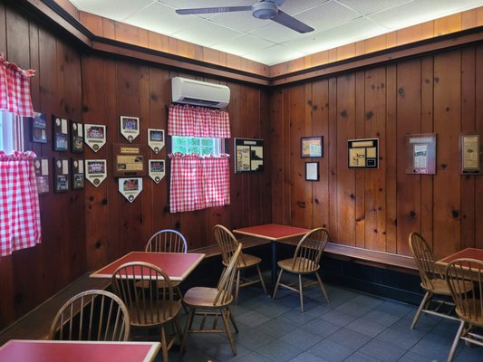 Blackie's Hot Dog Stand by null