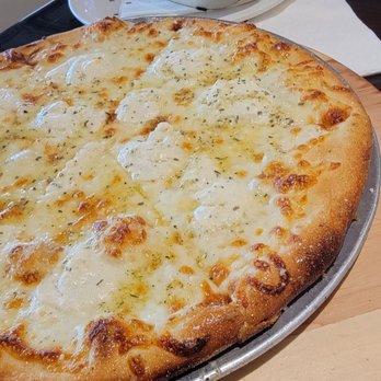 Vinzo's - Bianca pizza - Pizza Near Me - Casselberry, Florida Vinzo's - Bianca pizza - Pizza Near Me - Casselberry, Florida