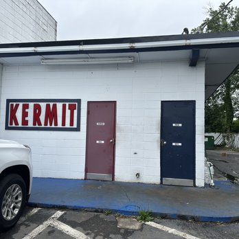 Kermit's Hot Dog House - Restrooms - Hot Dogs Near Me - Winston Salem, North Carolina