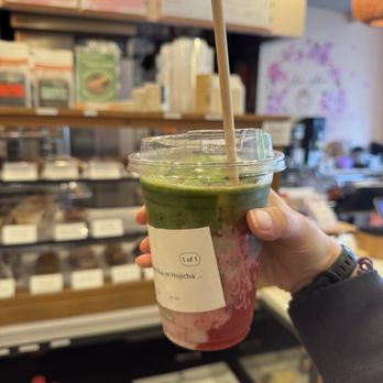 Saku Saku Flakerie - strawberry matcha latte - Bakeries Near Me - Washington, DC, District of Columbia Saku Saku Flakerie - strawberry matcha latte - Bakeries Near Me - Washington, DC, District of Columbia