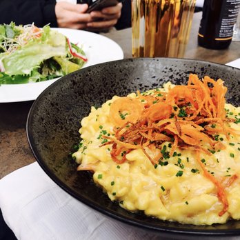 Hotel Mohnenfluh - Köstliche Käsespätzle mit Beilagensalat - Hotels Near Me - Lech, 8