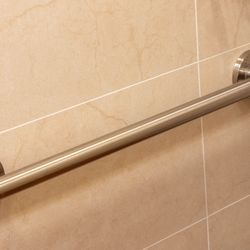 Silver Peak Design Build - Grab bar in shower