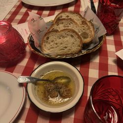 Arthur & Sons - Bread with Roasted Garlic & Oil