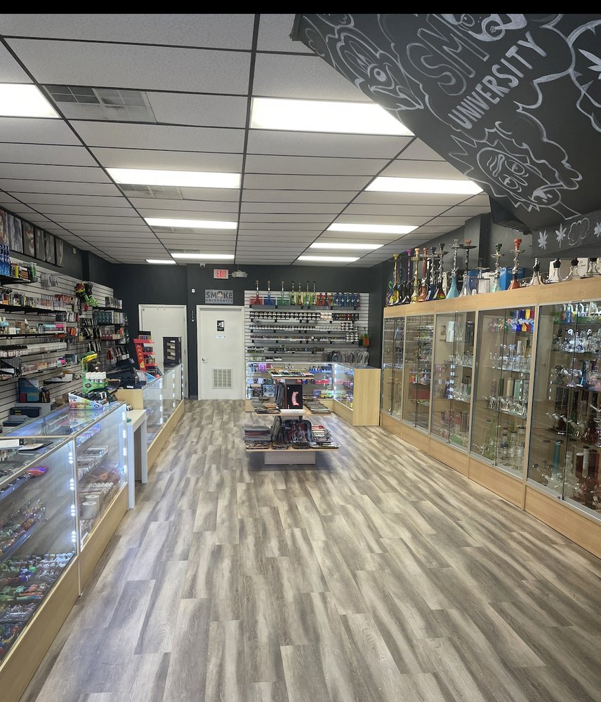 SMOKE UNIVERSITY Updated September 2024 4347 University Blvd S