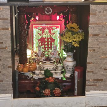 Com Ga Ninh Kieu - Altar at counter - Vietnamese Near Me - Hollywood, Florida Com Ga Ninh Kieu - Altar at counter - Vietnamese Near Me - Hollywood, Florida