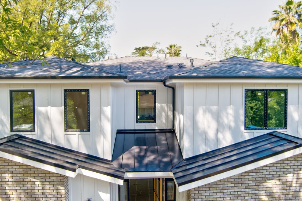 Slide of Elite Roofing