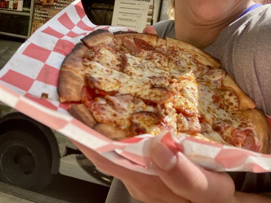 Yummy Pizza (Food Truck) by null