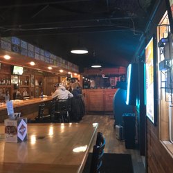 Roadhouse Bar & Grill