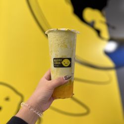 Happy Lemon - Mango matcha smoothie with mango crystal boba