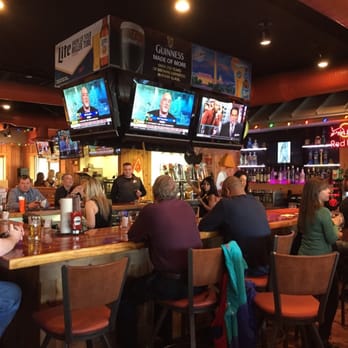 Hooters - Chicken Wings Near Me - Chantilly, Virginia