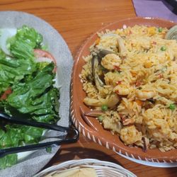 Riverside BBQ - Salad, seafood paella
