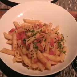 Catae - Penne con tomate y camarones