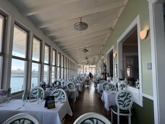 Lara's Fine Dining by null