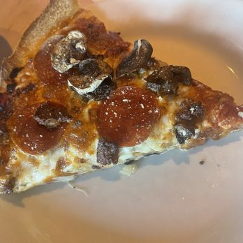 Old Chicago Pizza + Taproom - Thick pizza - Pizza Near Me - Columbus, Georgia