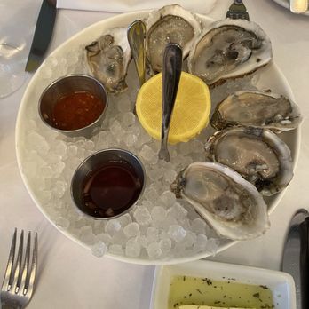 Marseille - Oyster Happy Hour - blue point oysters - French Near Me - New York, New York Marseille - Oyster Happy Hour - blue point oysters - French Near Me - New York, New York