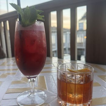 The Bungalow Kitchen - Like a Virgin mocktail (blueberry puree, lemon, soda and mint) and Old Fashioned - New American Near Me - Tiburon, California